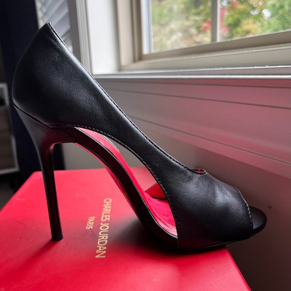 Like New! Charles Jourdan Penrose Heel - Picture 4 of 15